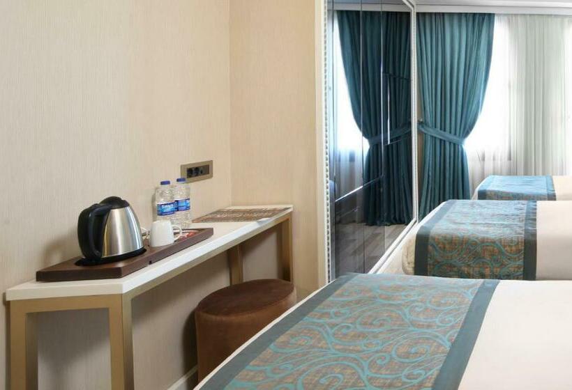 اتاق استاندارد سه نفره, Great Fortune Hotel & Spa