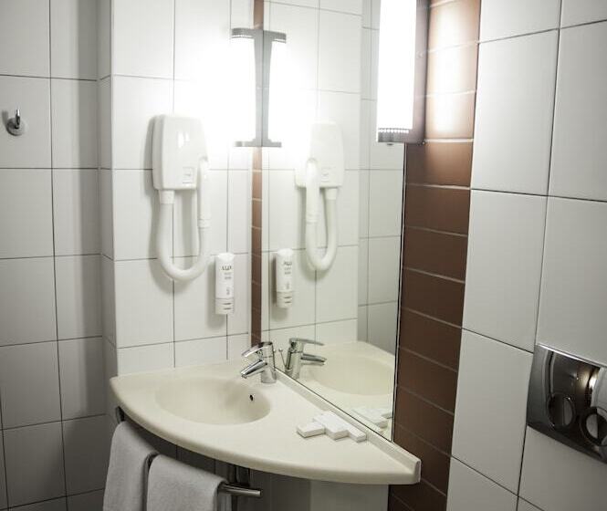 اتاق استاندارد با چشم‌انداز شهر, Ibis Astana