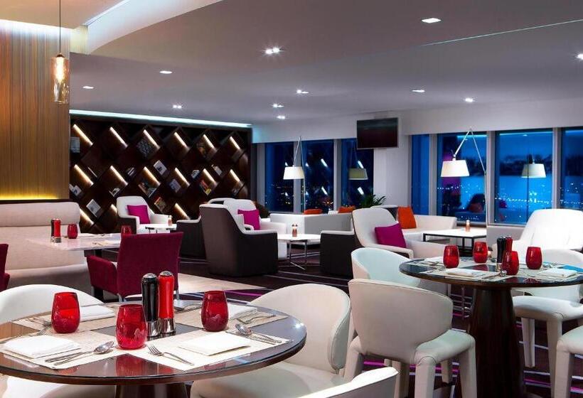 キングサイズベッドのスイートルーム, Le Méridien Saigon