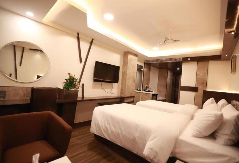 Номер Deluxe, Park Elanza Chennai