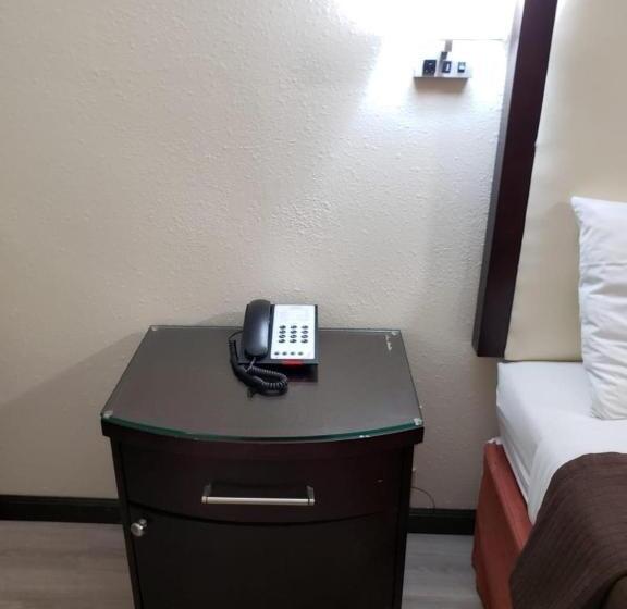 스탠다드 룸 킹사이즈 침대, Value Inn & Suites Salina