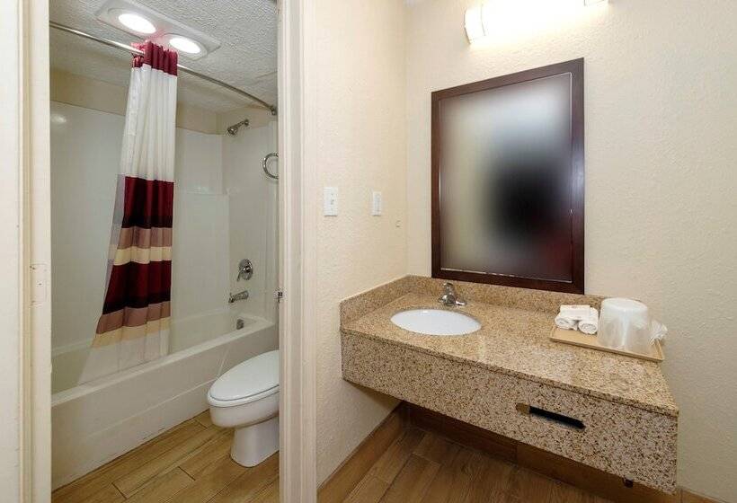 Номер Стандарт 2 Двуспальные Кровати, Red Roof Inn New Orleans  Westbank