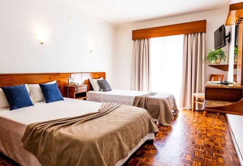 Номер Стандарт Трехместный, Dona Amélia Hotel by Ridan Hotels