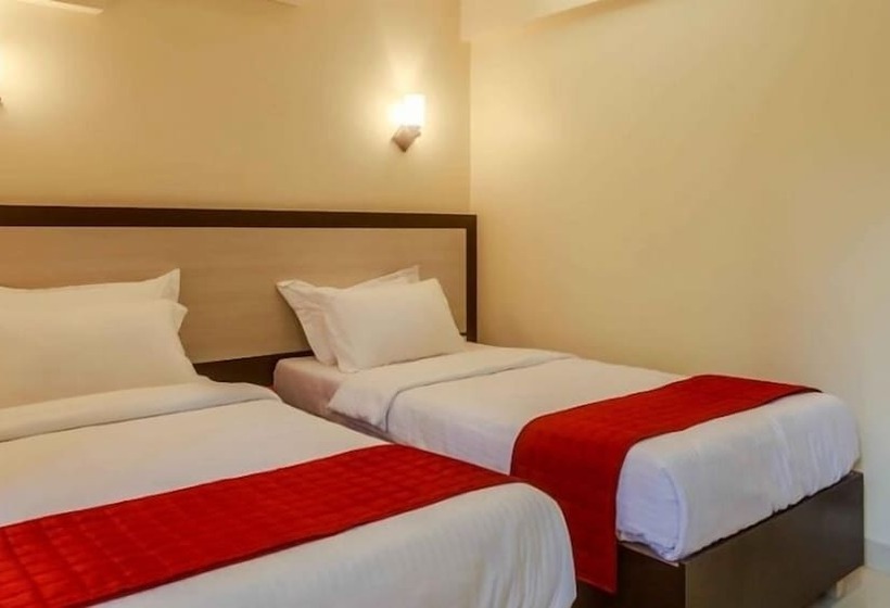 Номер Deluxe, Aishwarya Residency
