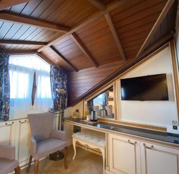Superior Room with Terrace, Castle Old Town