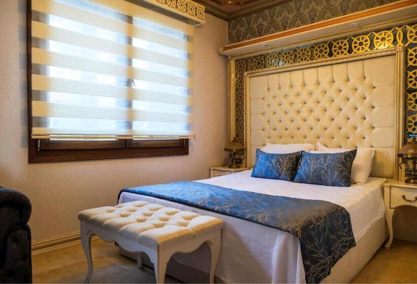 Deluxe Room, Castle Old Town