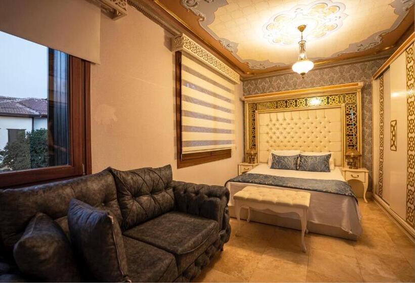 Deluxe Room, Castle Old Town