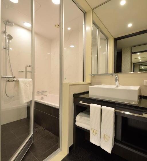 اتاق لوکس, The Royal Park Hotel Tokyo Haneda Airport Terminal 3