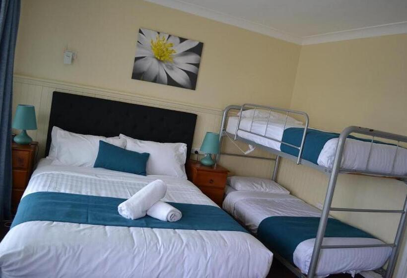 패밀리 룸, Lithgow Motor Inn
