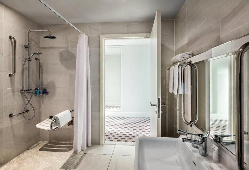 اتاق استاندارد با تخت بزرگ, Baku Marriott Hotel Boulevard