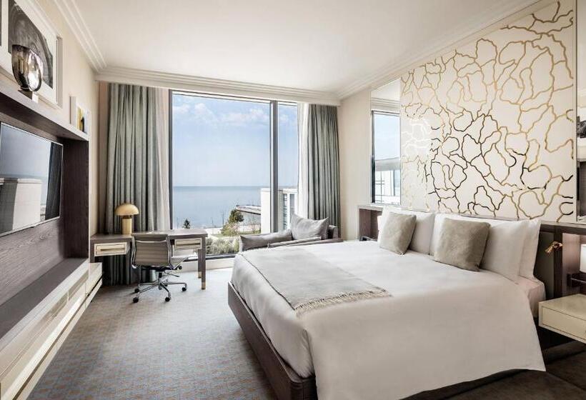 اتاق لوکس با تخت بزرگ, Baku Marriott Hotel Boulevard