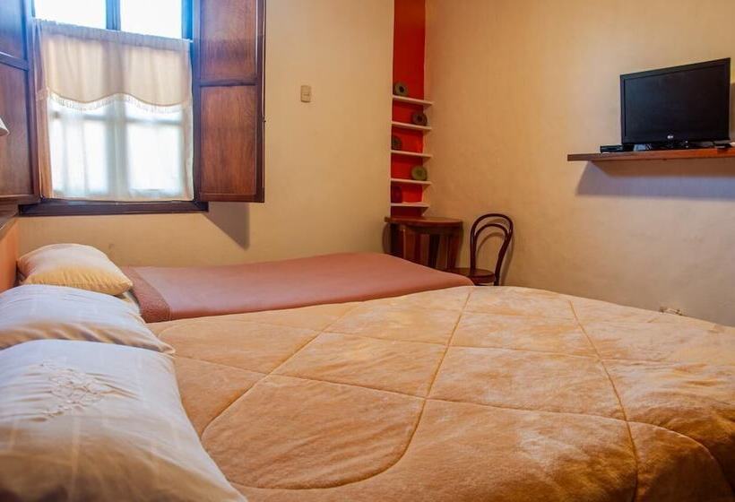 Номер Стандарт, Casa De Las Rosas