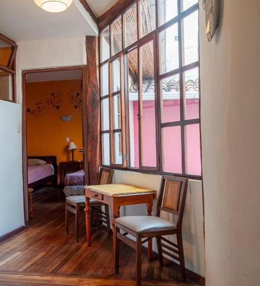 Четырехместный Номер Стандарт, Casa De Las Rosas