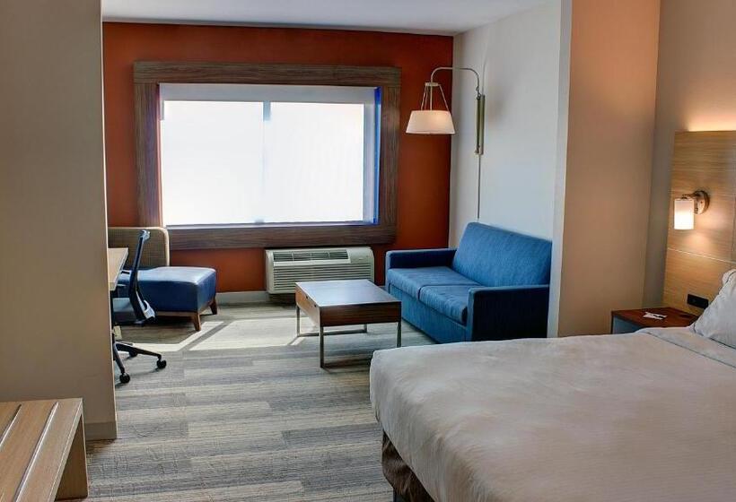 סוויטה אקזקיוטיב, Holiday Inn Express Spencer, An Ihg