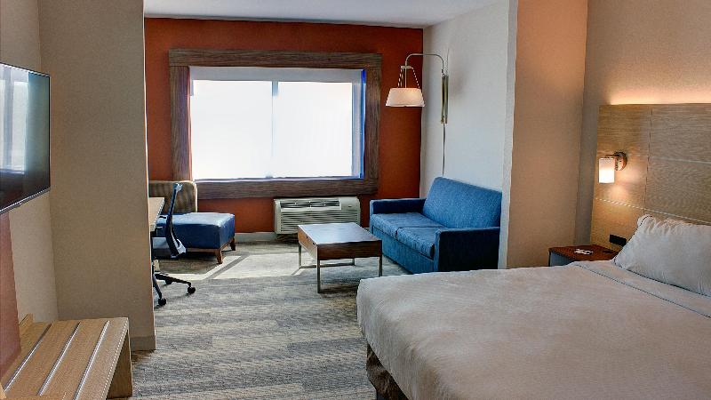 Президентский Люкс, Holiday Inn Express Spencer, An Ihg