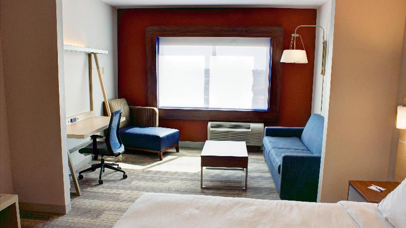 סוויטה אקזקיוטיב, Holiday Inn Express Spencer, An Ihg