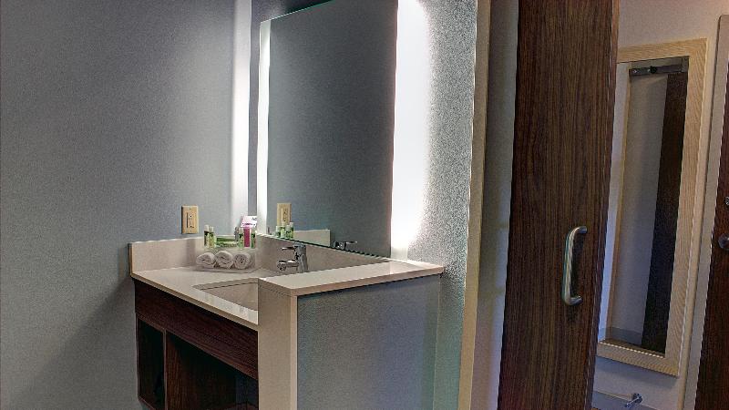 חדר סטנדרט עם מיטת קינג, Holiday Inn Express Spencer, An Ihg