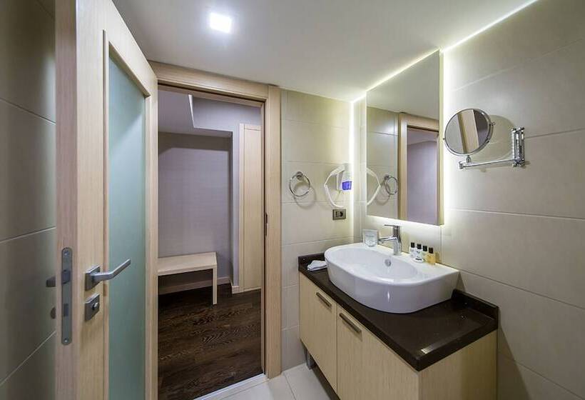 اتاق سوپریور, Molton Monapart Mecidiyekoy