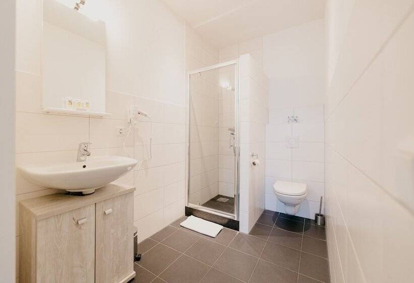 2 Bedroom Apartment, Amsterdam Id Apart