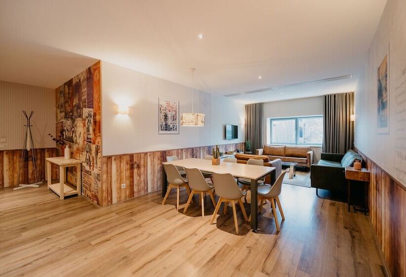 4 Bedroom Apartment, Amsterdam Id Apart