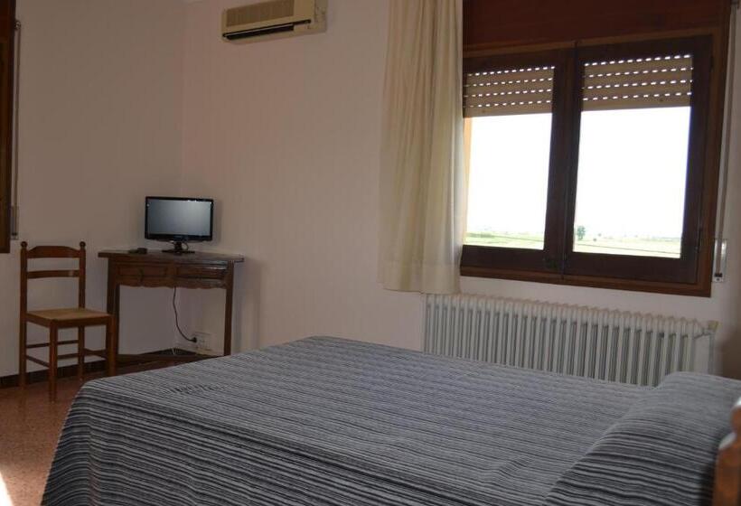 Номер Стандарт, Hostal L´esplai