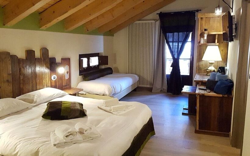 Трехместный Номер Комфорт, Maison Cly Hotel & Restaurant