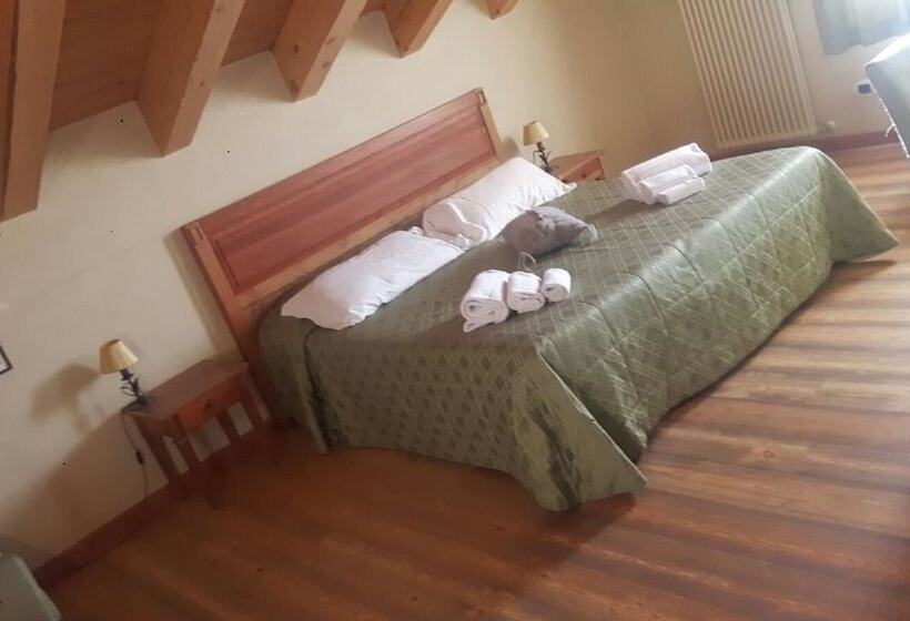 舒适三人间, Maison Cly Hotel & Restaurant