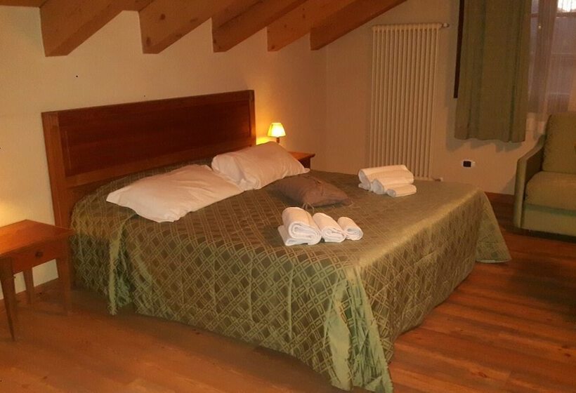 Трехместный Номер Комфорт, Maison Cly Hotel & Restaurant