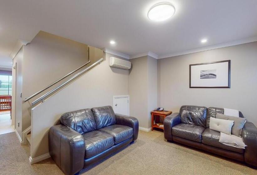 패밀리 스위트, Quantum Lodge Motor Inn