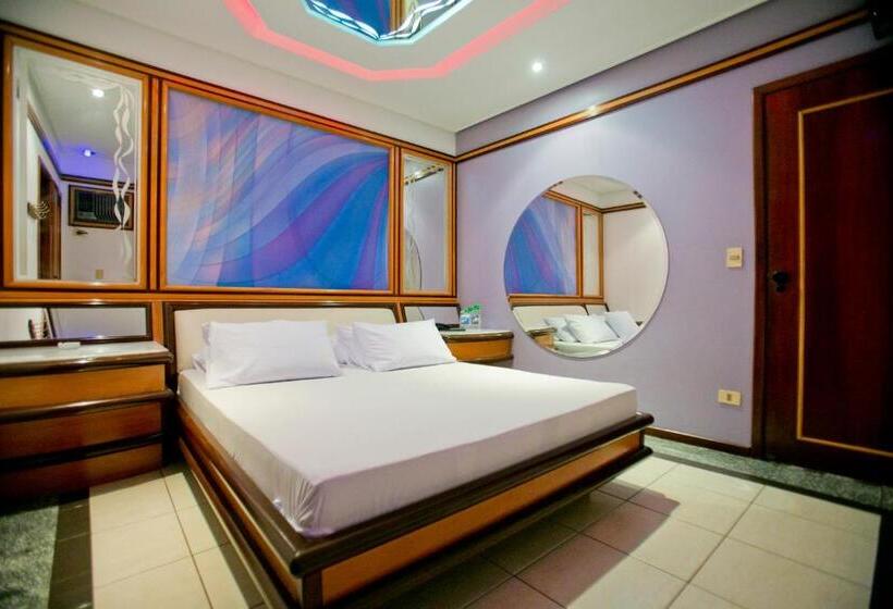 스위트, Rivieras Motel