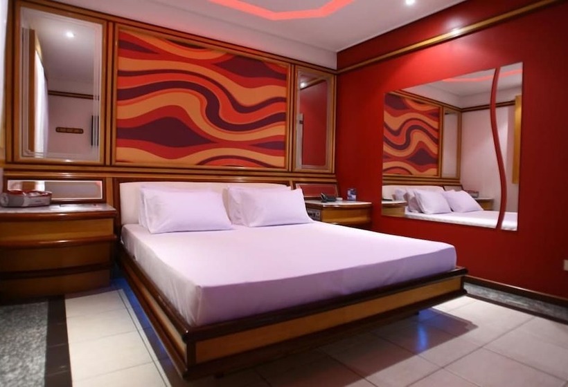 스위트, Rivieras Motel