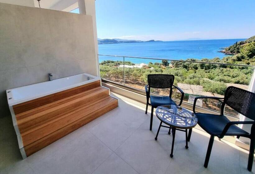 سوئیت با وان آب گرم, Enjoy Lichnos Bay Village, Camping, Hotel & Apartments