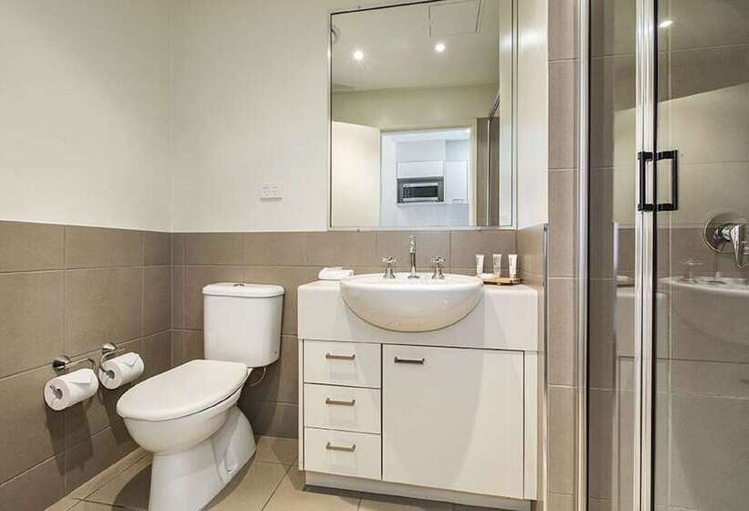 Студия Стандарт, Gladstone Downtown Central Apartment Hotel Official