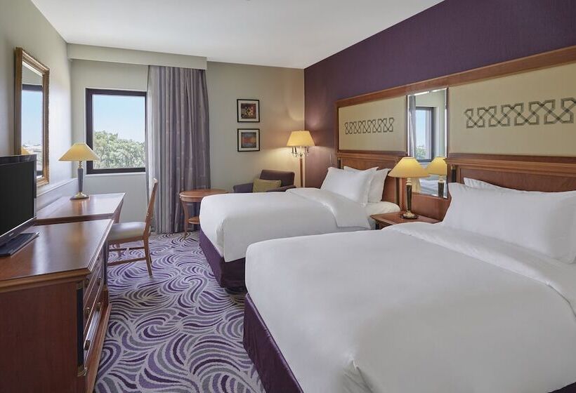 اتاق استاندارد با چشم‌انداز باغ, Holiday Inn Tabuk, An Ihg