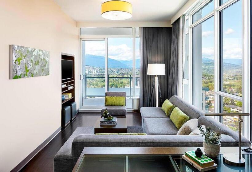 带大床的套房, Element By Westin Vancouver Metrotown