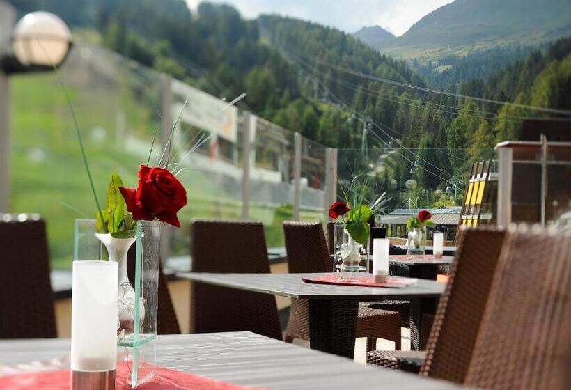 Апартаменты 2 Спальни с Балконом, Garni Alpenjuwel