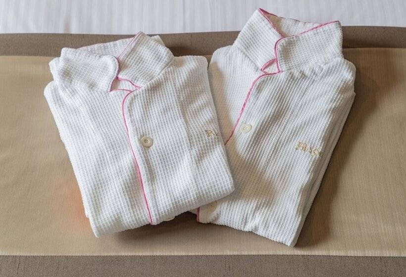 Номер Deluxe, Jr Kyushu Hotel Blossom Hakata Central