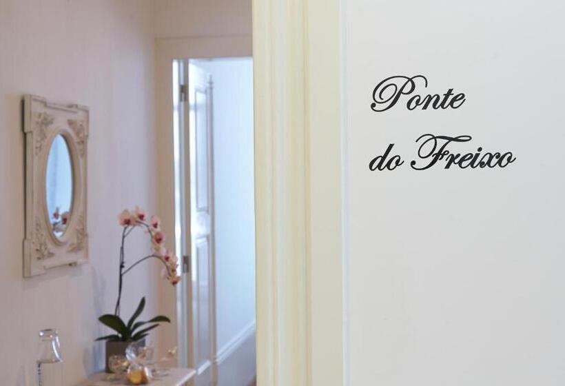 سوییت با چشم‌انداز باغ, Charming House Marques