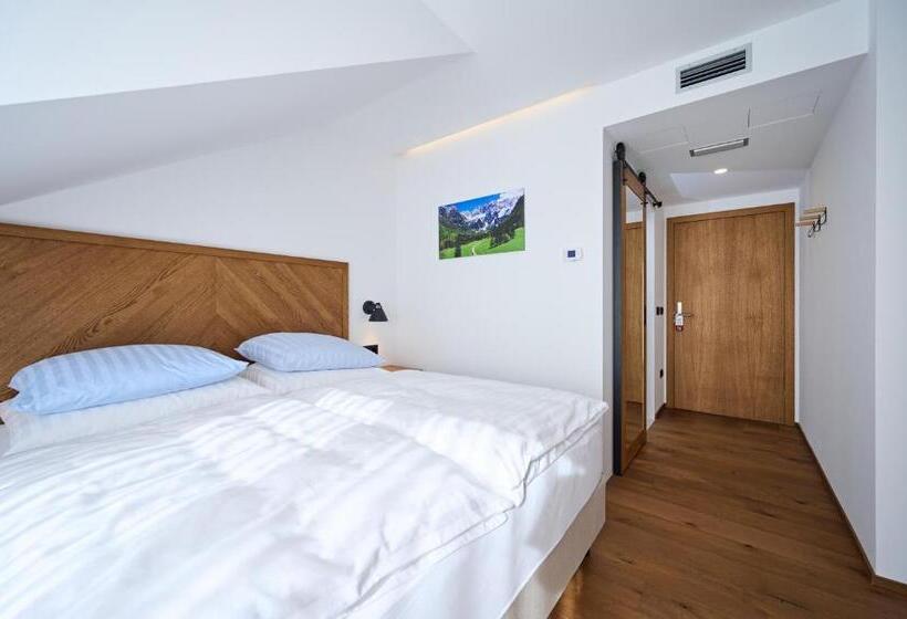 Номер Стандарт, Hiša Ančka, šenčur   3 Min To The Airport