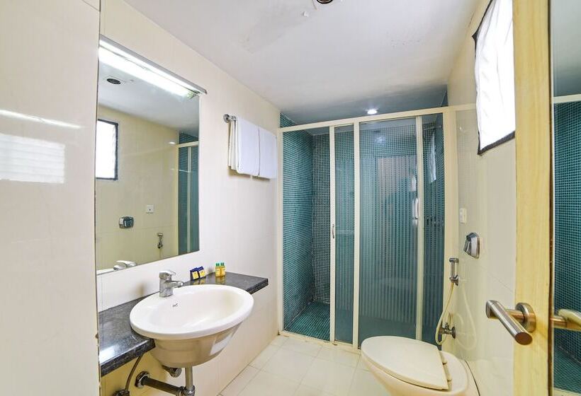 Номер Deluxe, Oriva Vinflora Residency   Jubilee Hills