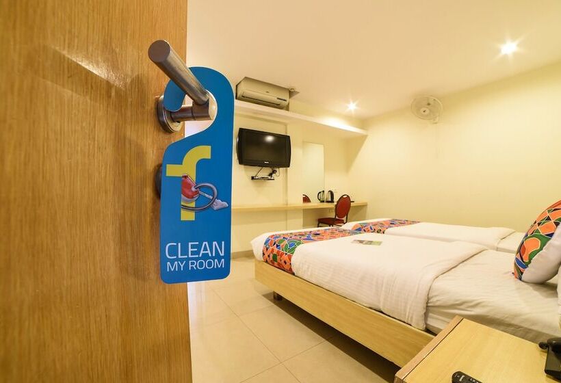 Номер Deluxe, Oriva Vinflora Residency   Jubilee Hills