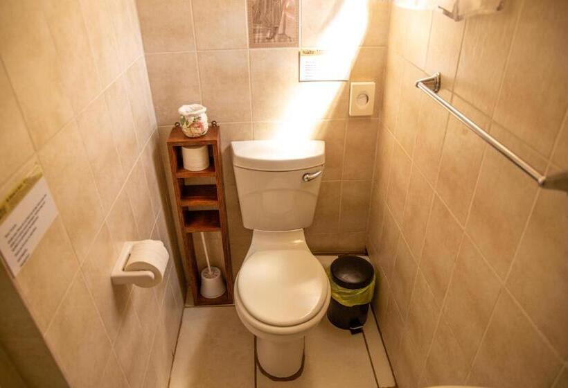 استودیوی استاندارد, Lincoln Cottages Bnb & Self Catering