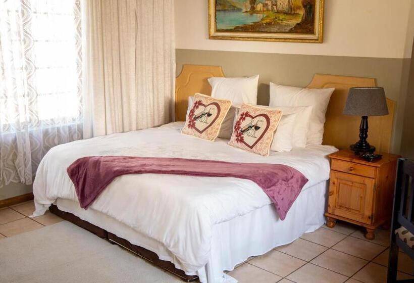 استودیوی استاندارد, Lincoln Cottages Bnb & Self Catering