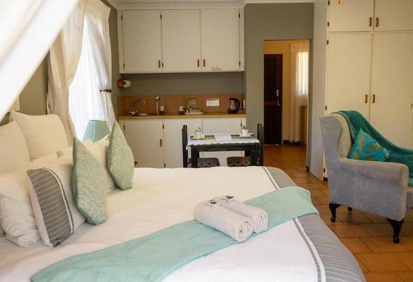 اتاق چهار تخته با دستشویی مشترک, Lincoln Cottages Bnb & Self Catering
