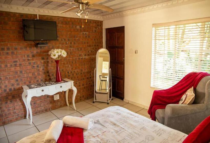 استودیوی استاندارد, Lincoln Cottages Bnb & Self Catering