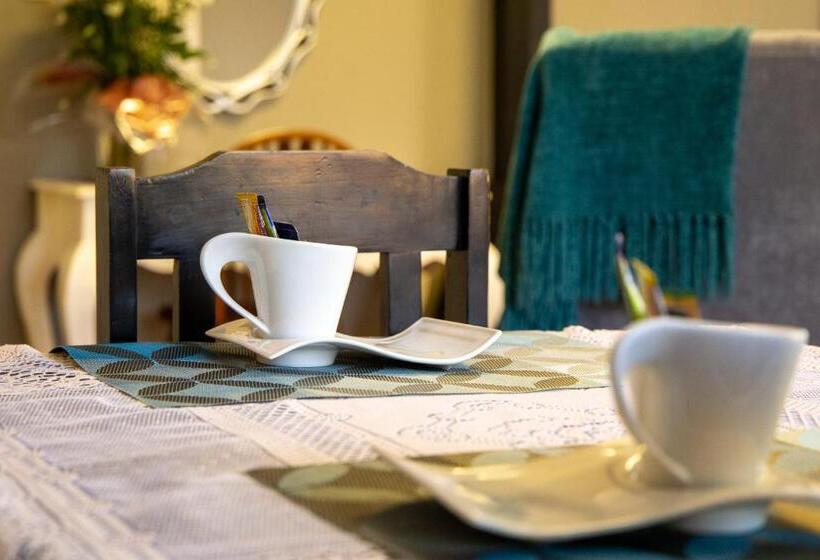 اتاق چهار تخته با دستشویی مشترک, Lincoln Cottages Bnb & Self Catering
