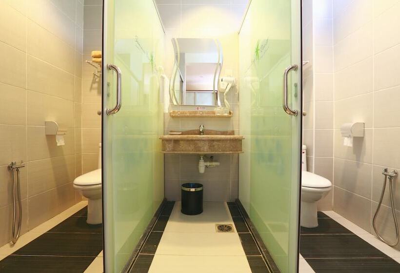 Четырехместный Номер Deluxe, Summer Bay Resort Lang Tengah Island