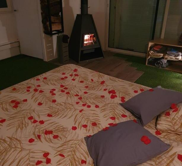Номер Стандарт, Le13depic, Gite, Spa, Sauna, Piscine, Massage, Repas, Adult Only