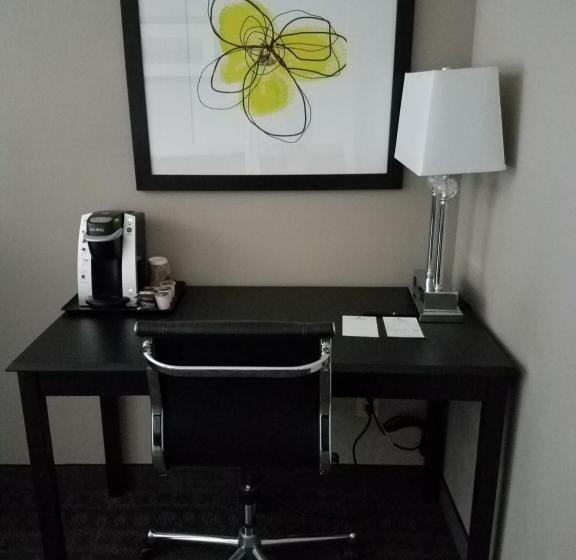 Номер Стандарт Кровать Кинг Адаптированный для Инвалидов, Okoboji Inn & Suites