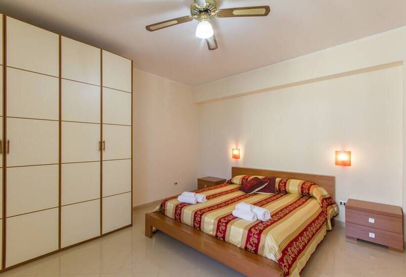 Апартаменты 3 Спальни, Residence Le Saline